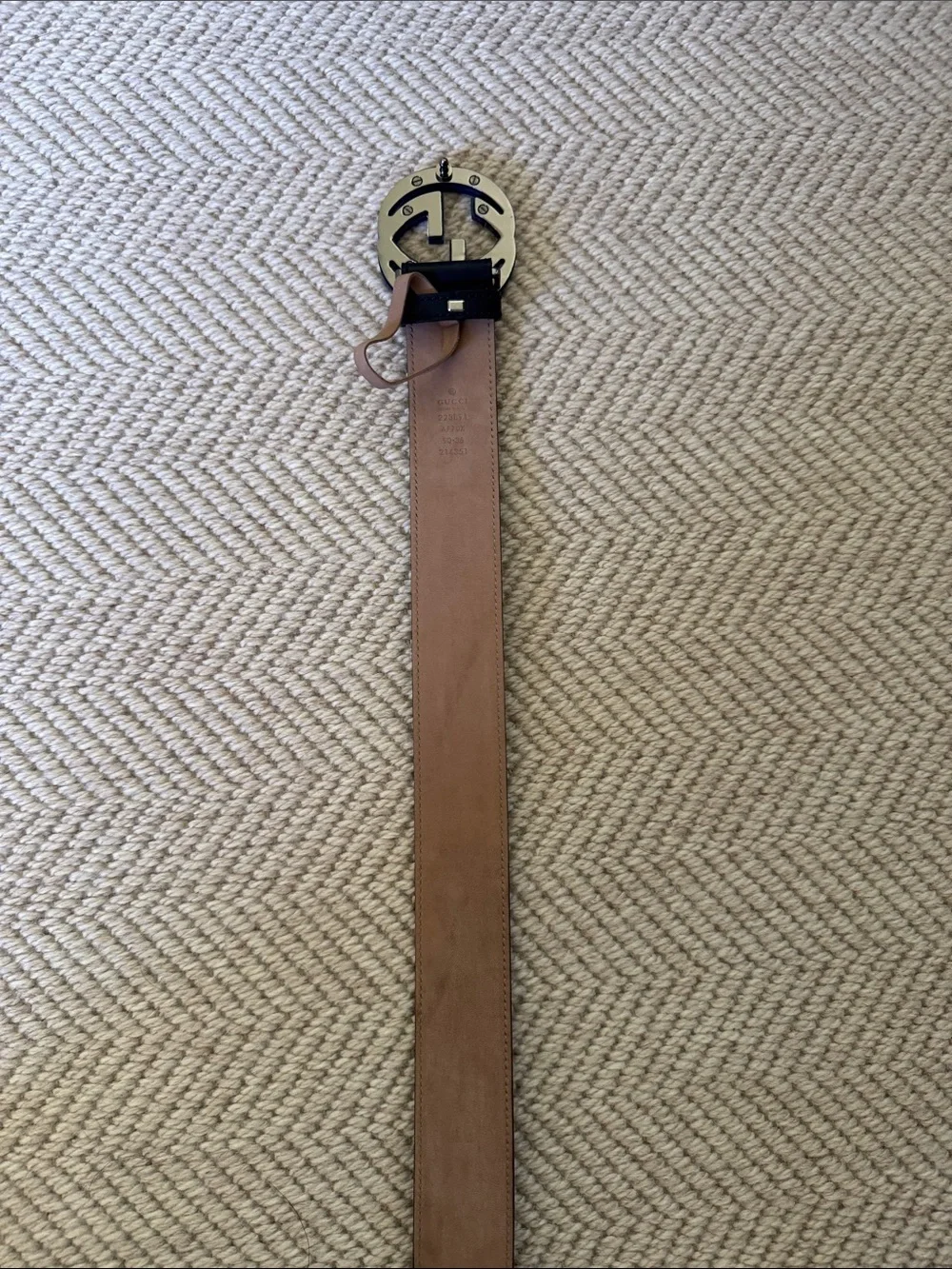 Gucci Black Leather Belt with Navy Interlocking GG Resin Buckle